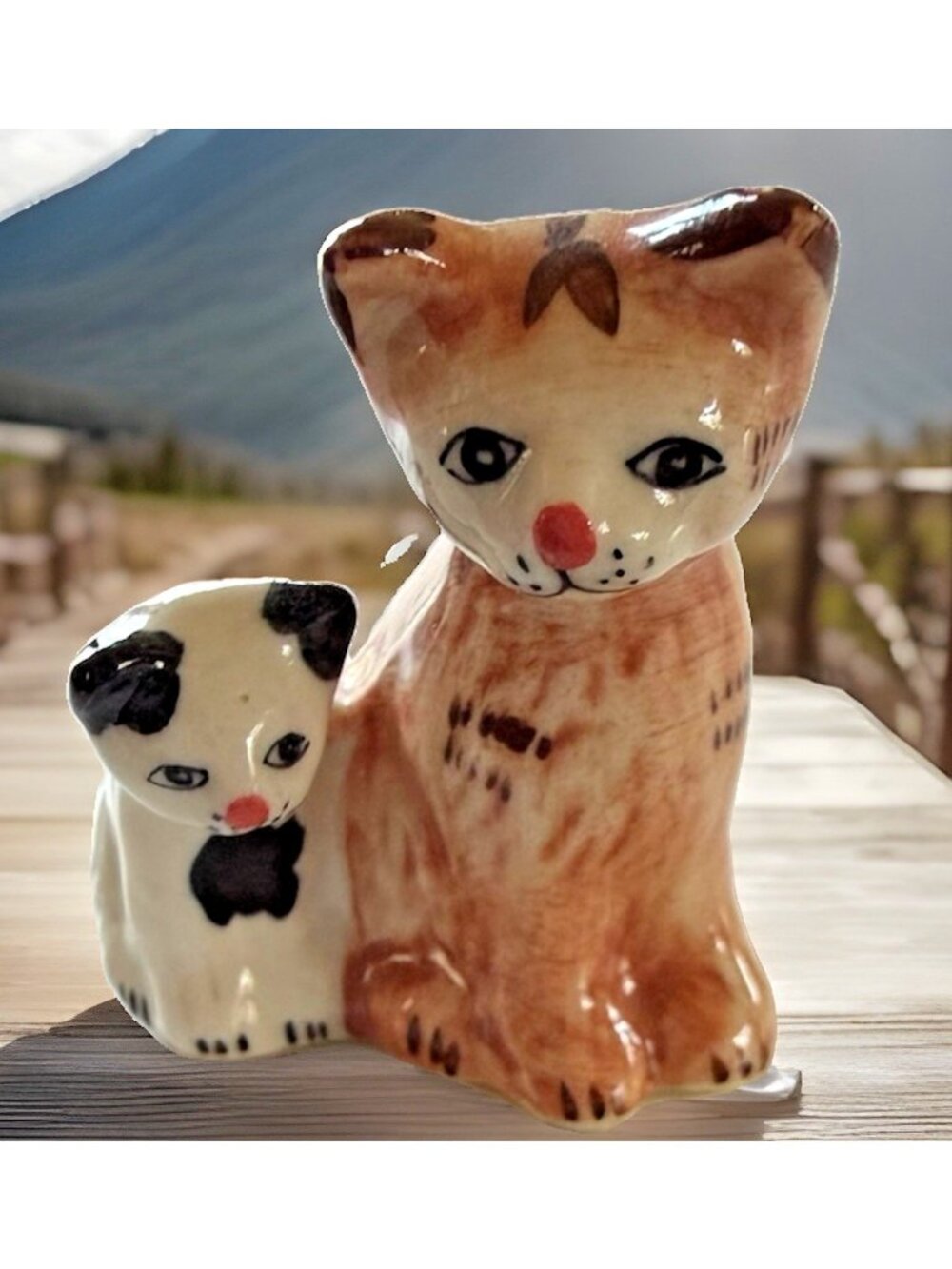 Vintage Japan Porcelain Tabby Cat & 1 Kitten One Piece Miniature Figurine 1 Inch